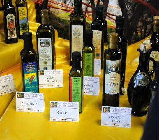 "Olio dell'azienda agricola Doria"