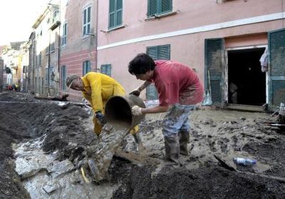 "Aumento benzina per alluvione liguria e toscana"