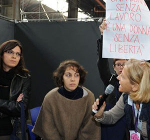 "violenza sulle donne mai più complici"