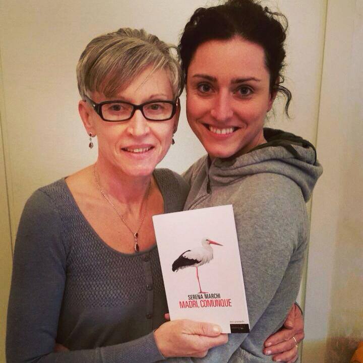 Serena Marchi ha dedicato il suo primo libro a sua madre